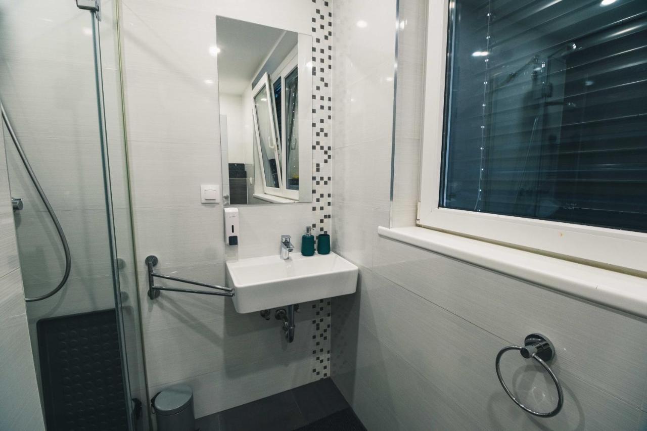 The Place Apartments Hebrangova Zagreb Exterior photo